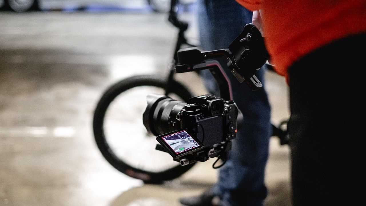 BACKSTAGE PHOTOS. WEB/PHOTO/VIDEO