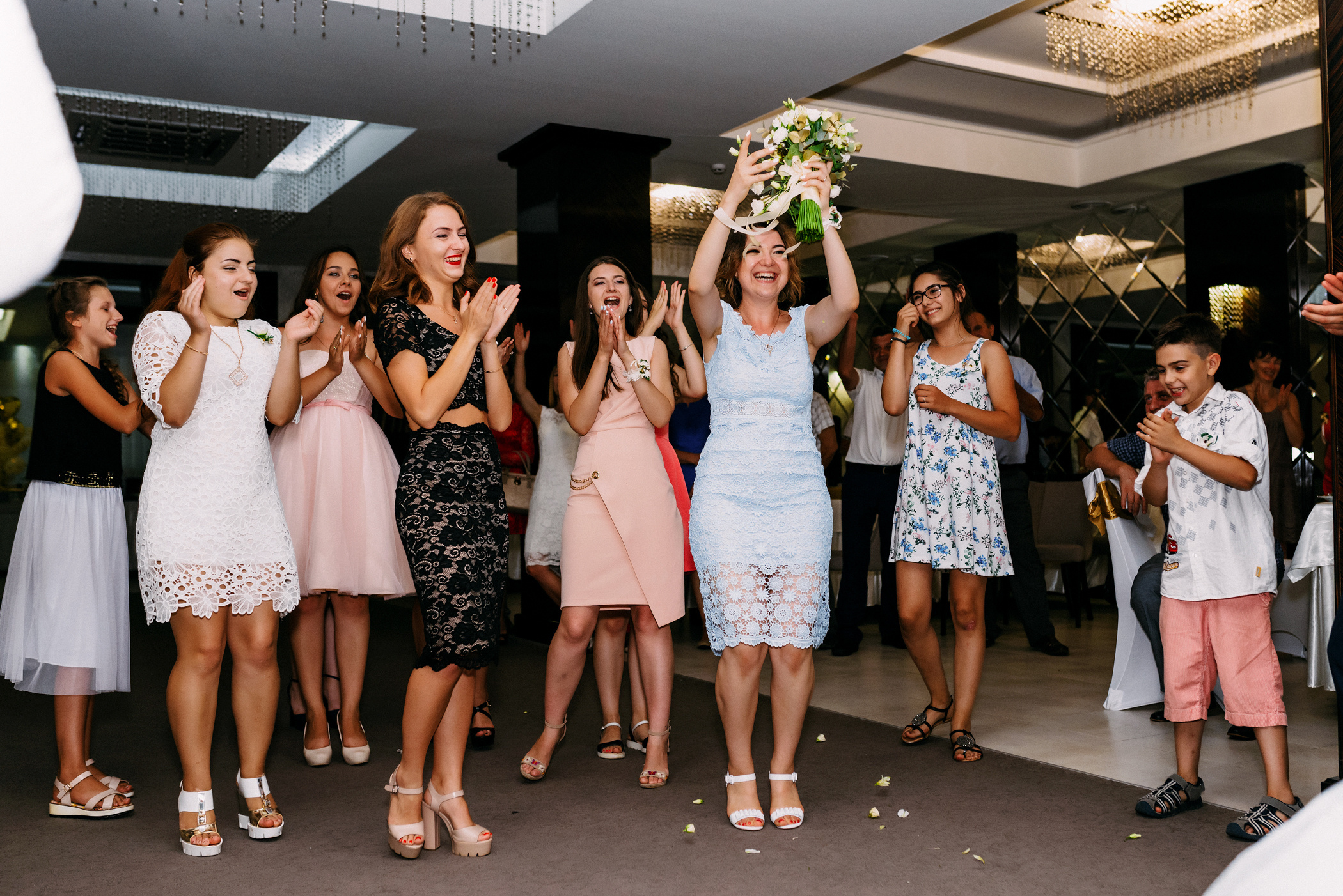 Тепле літнє весілля Юлії та Івана. Весільний фотограф | Рівне | Львів | Ваш фотограф на весілля