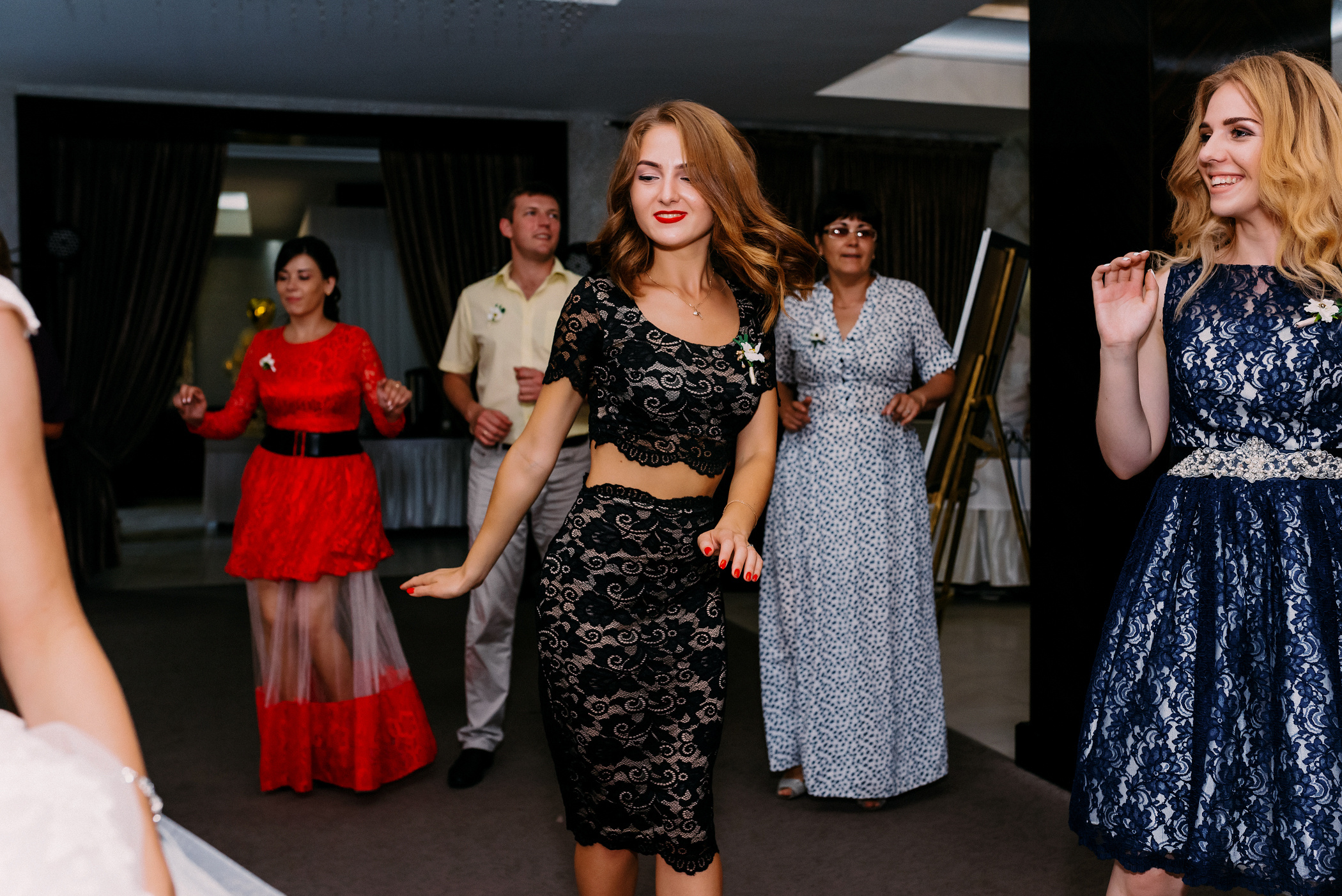 Тепле літнє весілля Юлії та Івана. Весільний фотограф | Рівне | Львів | Ваш фотограф на весілля