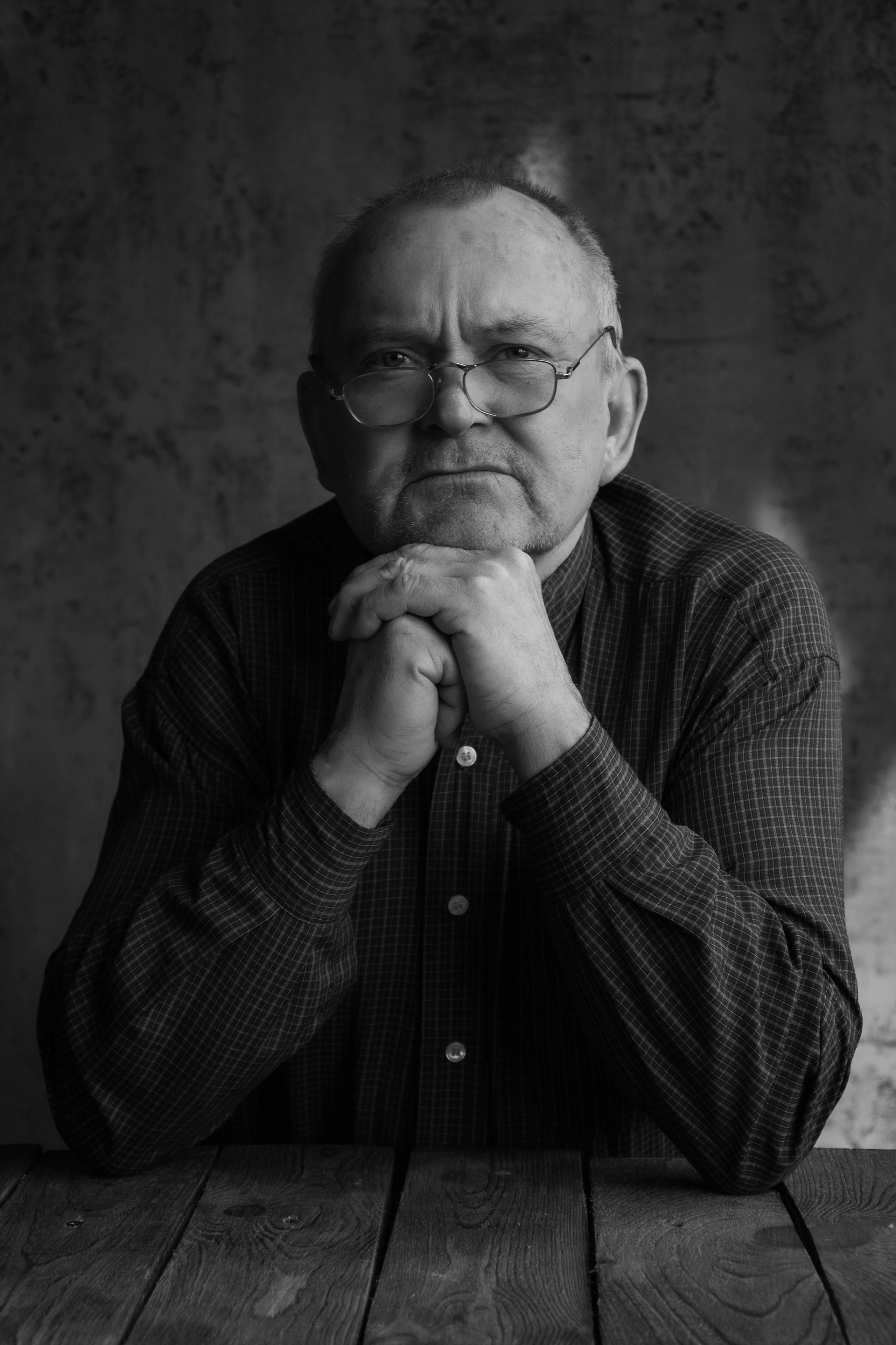 Men. My name is Irina I am a family and portrait photographer