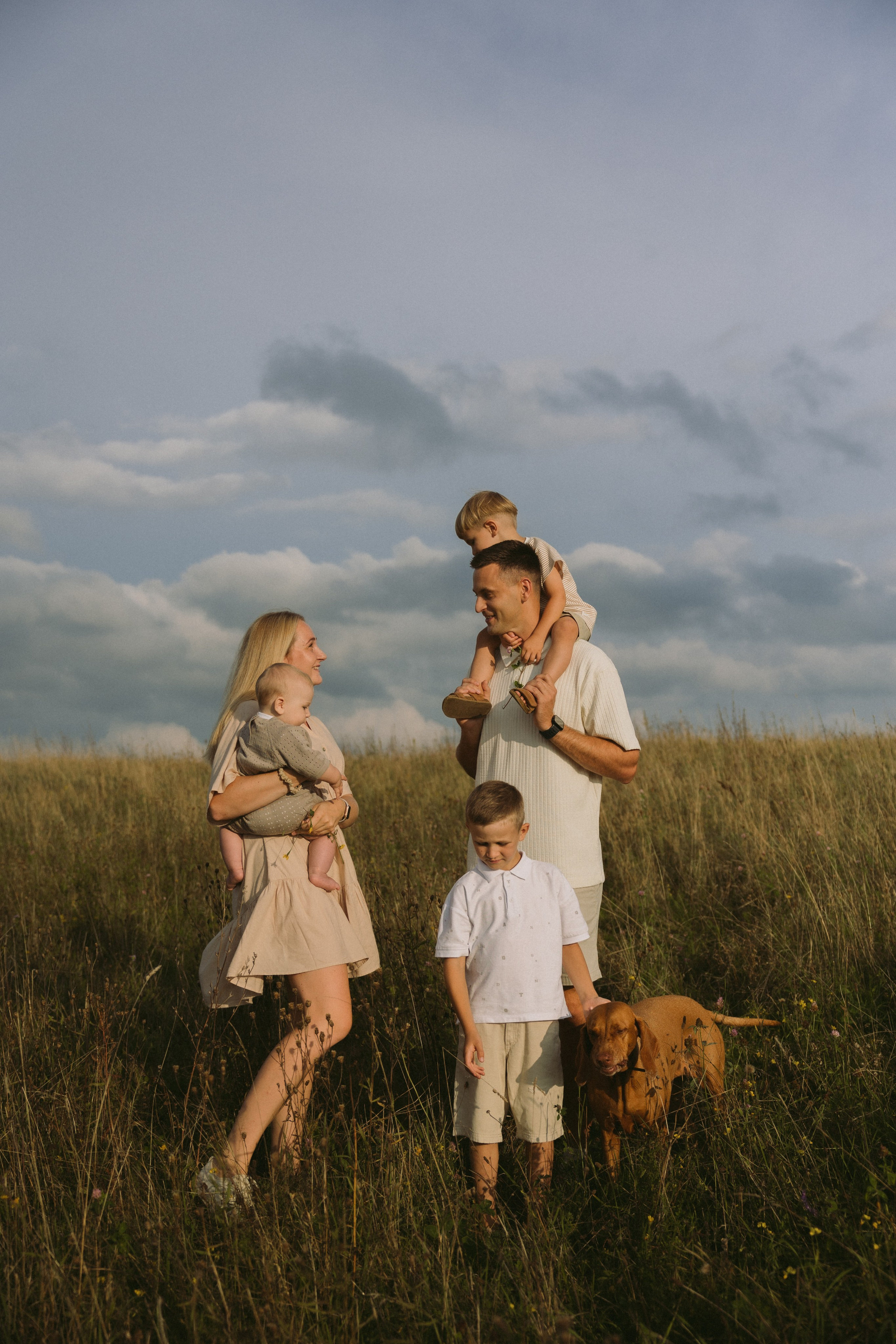 Kainos. Vestuvių ir šeimų fotografė Lena Bondarenko / belove photo
