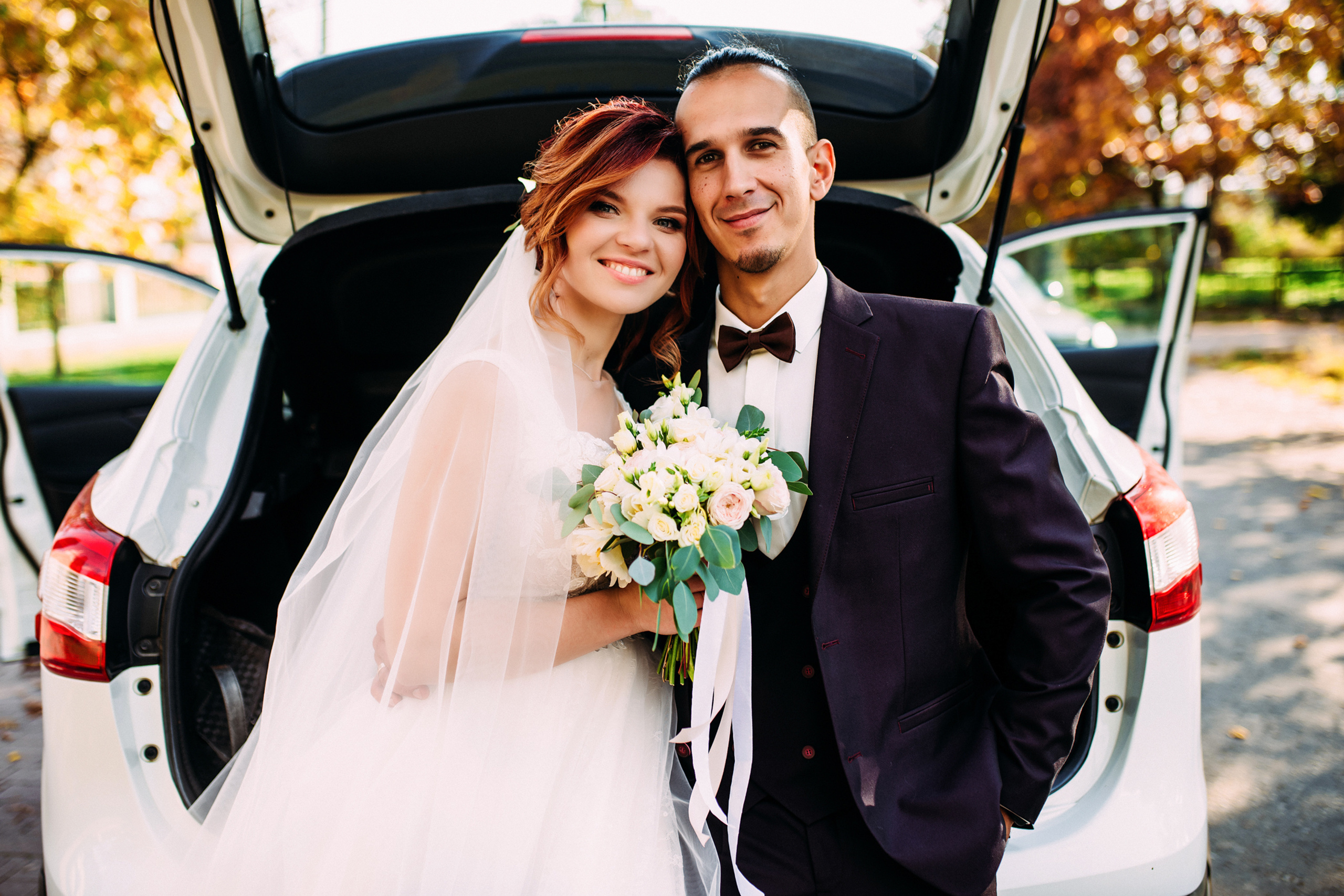 Атмосферне весілля закоханих молодят