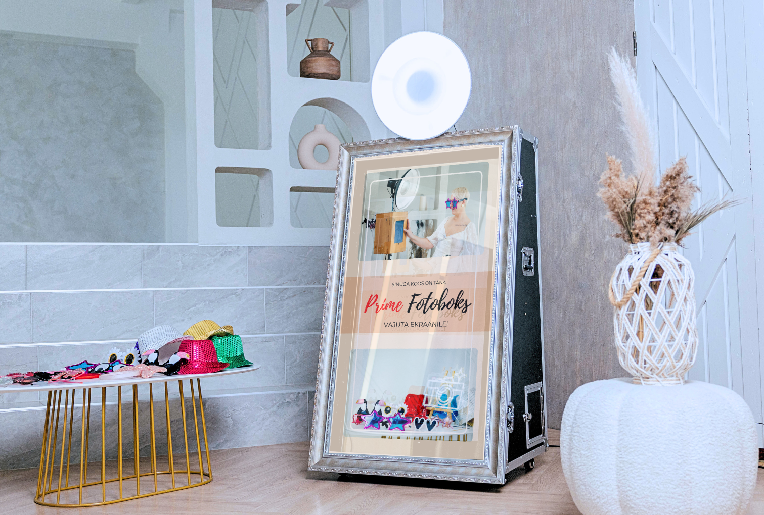 Fotobox I Fotoboks I I Fotopeegel I Fotoboxi rent I Fotboksi rent Eestis. Pulmavideograaf I Pulmafotograaf I Pulmavideo I Pulmafoto Eestis