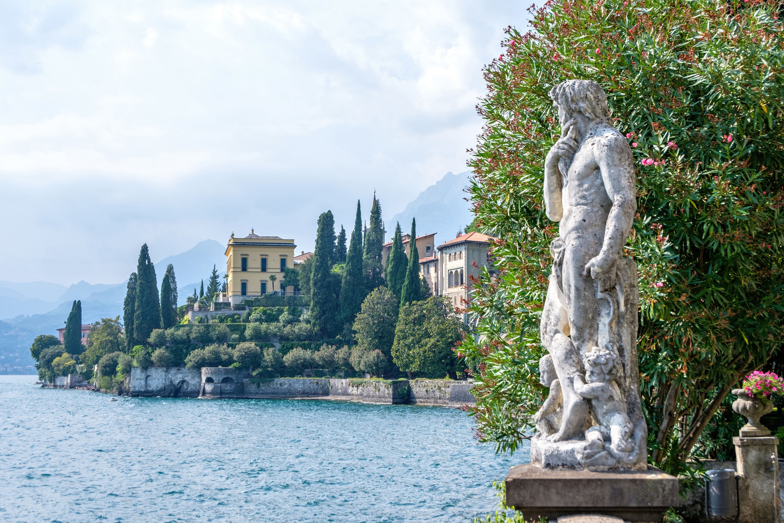 Lake Como. Lake Como Wedding Photographer | Elegant & Timeless Photography in Italy